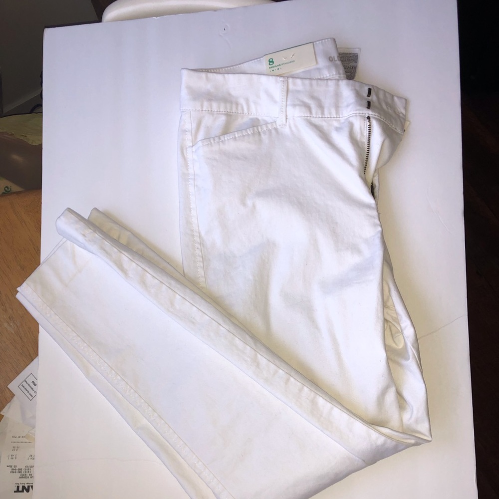 **New** Old Navy White Pixie Chino Pants